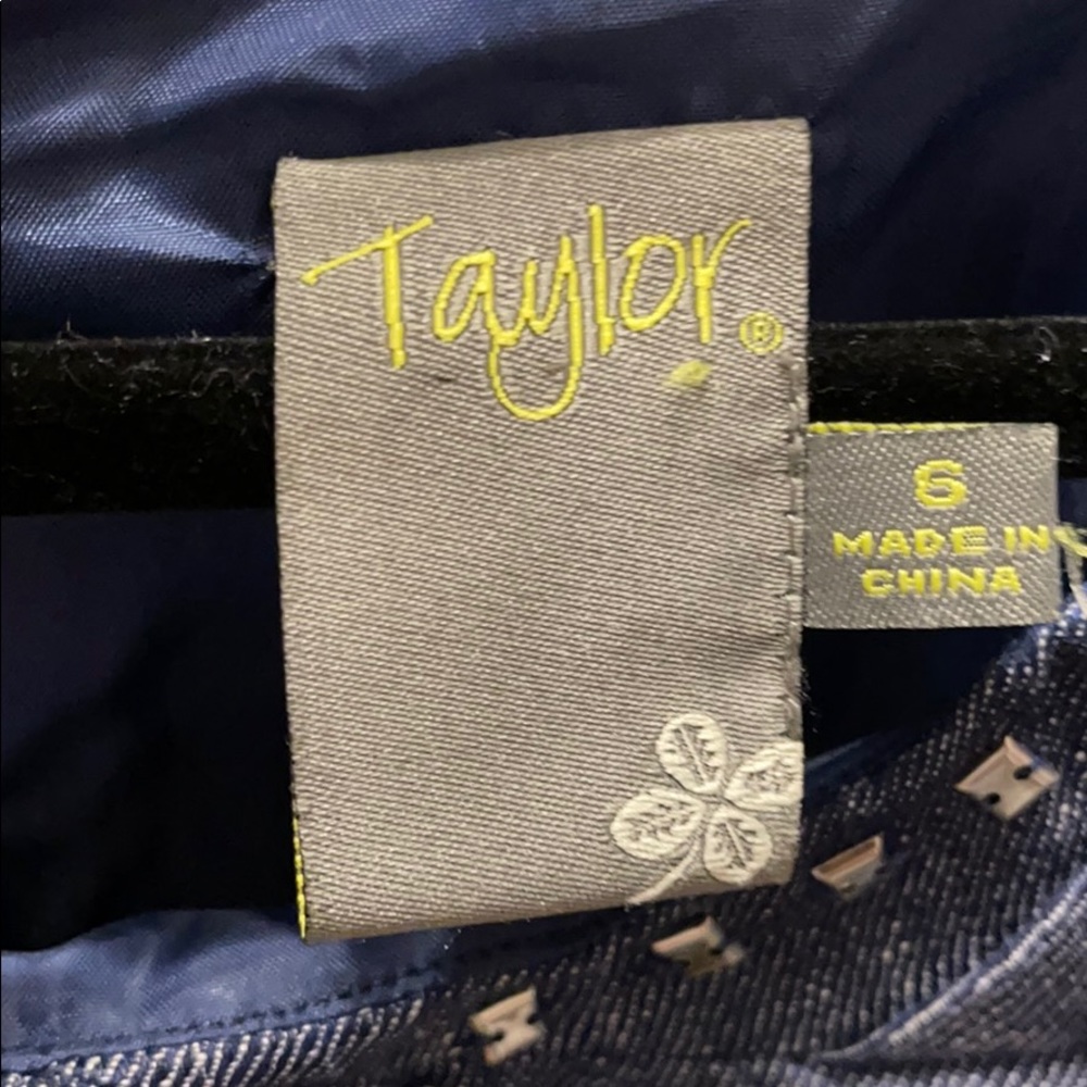 BOGO- Taylor denium dress - Picture 6 of 6
